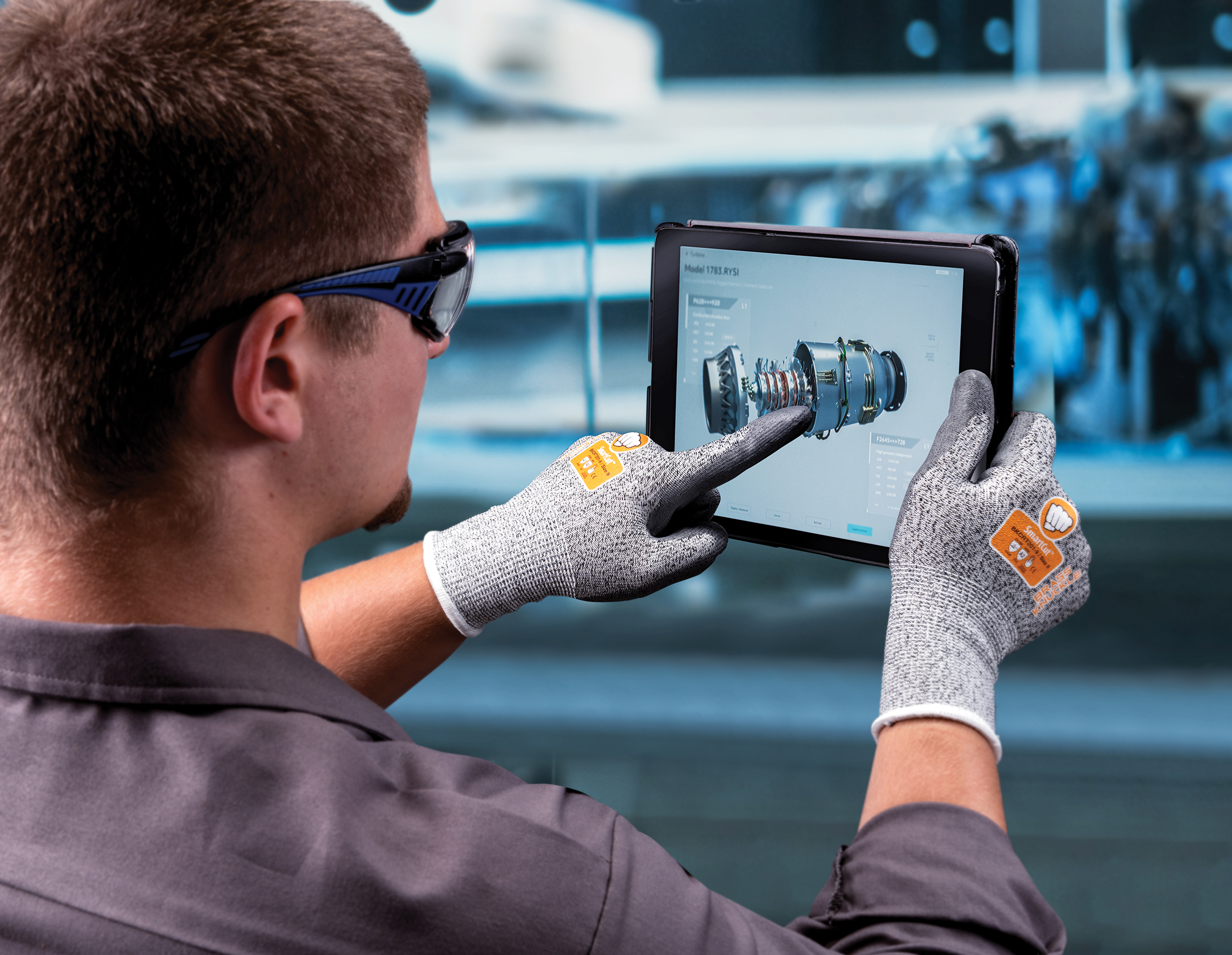 Awci Build27 Touchscreen Gloves - Association of the Wall and Ceiling Industry